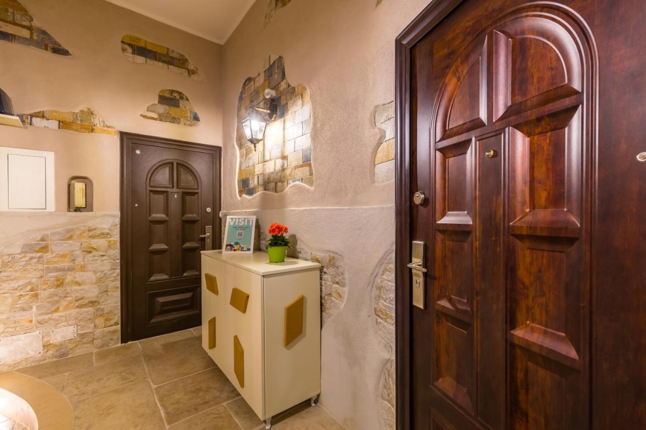 Gelso Complex Studios And Flat By Napoliapartments Esterno foto