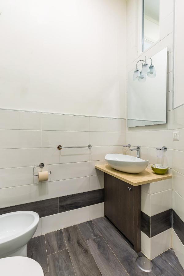 Gelso Complex Studios And Flat By Napoliapartments Esterno foto