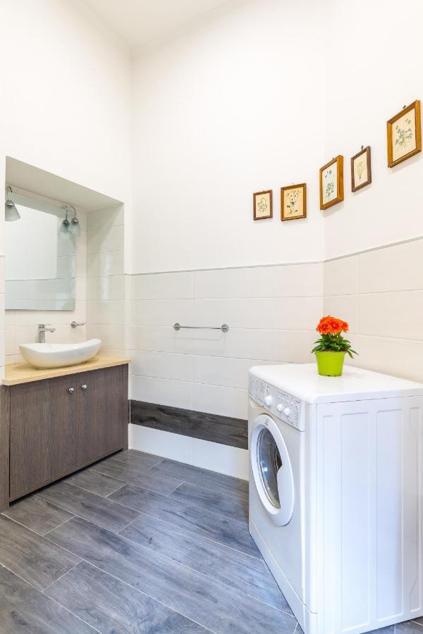 Gelso Complex Studios And Flat By Napoliapartments Esterno foto