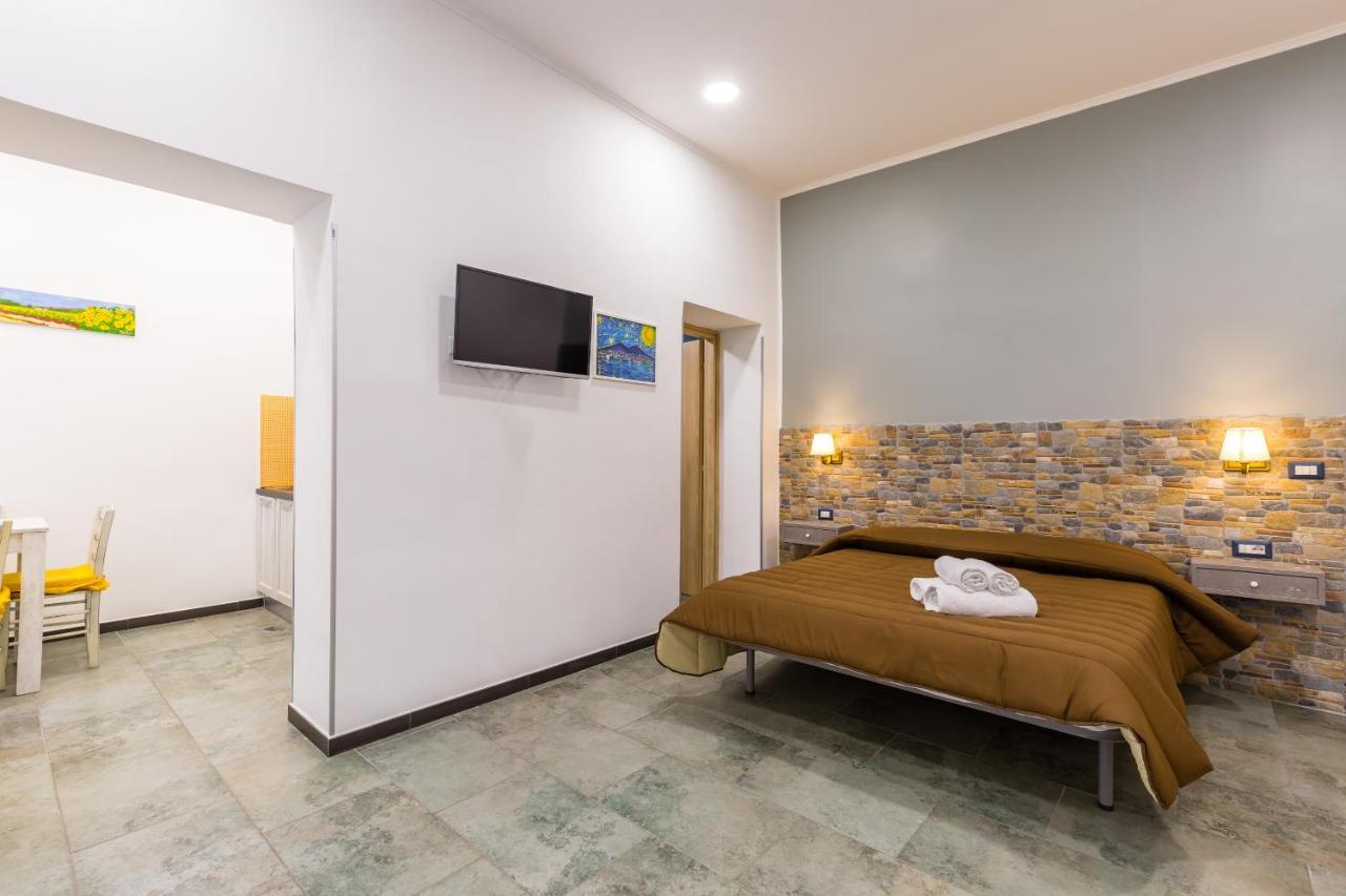 Gelso Complex Studios And Flat By Napoliapartments Esterno foto